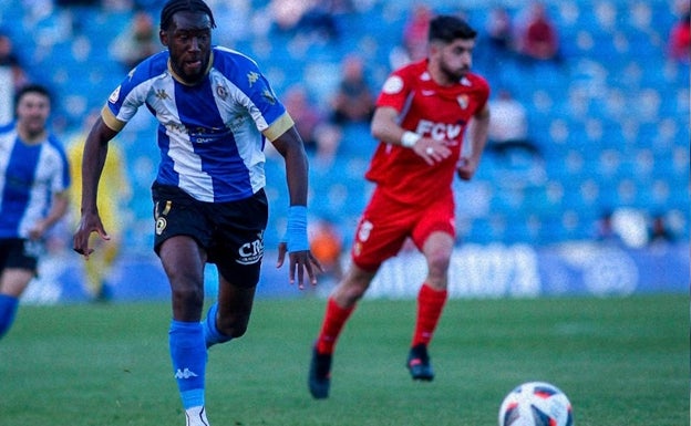 El Hércules tira por la borda un doblete de Míchel y se asoma a un nuevo fracaso (2-2)