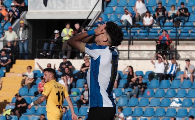 El Hércules se asoma al mayor fracaso de su historia tras caer 0-2 ante el Olot