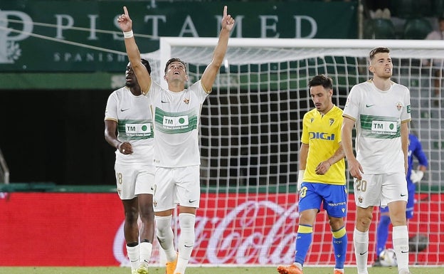 Boyé no amarga la permanencia del Cádiz (1-1)