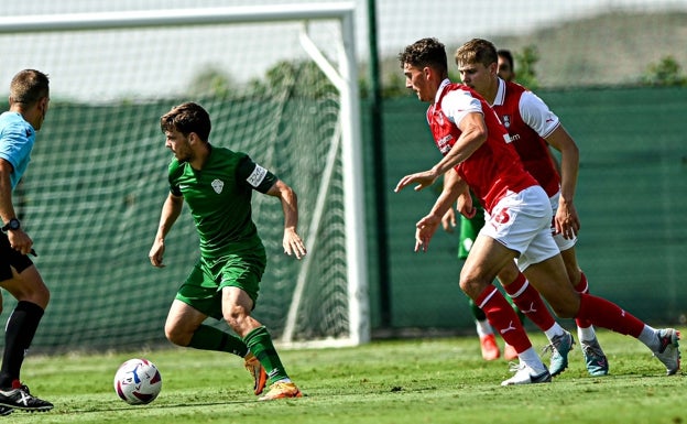 Mourad y Fidel, primeros protagonistas de la pretemporada del Elche