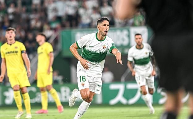 El Elche aparca los nervios y amarra la primera victoria del curso (1-0)