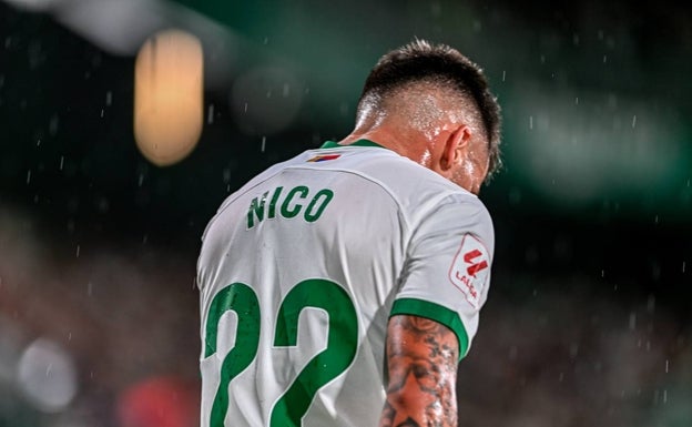 Elche y Racing se reparten los puntos en un partido trepidante en el Martínez Valero (1-1)