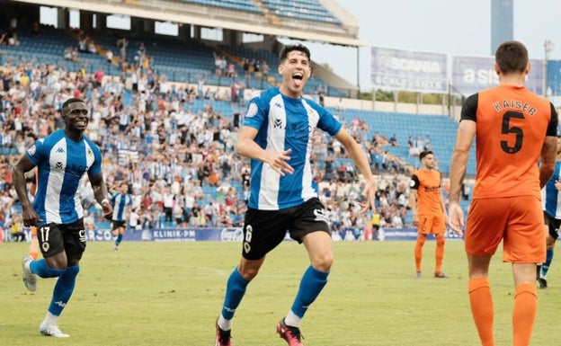 El Hércules se acostumbra a ganar y conecta con el Rico Pérez (2-0)