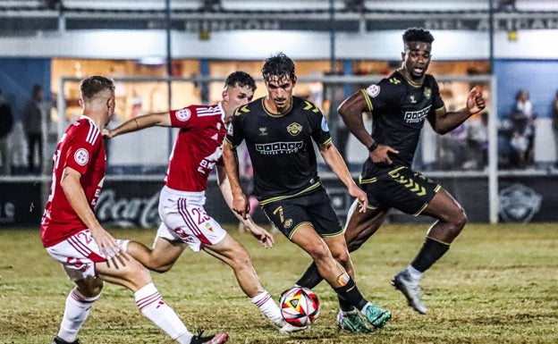 El Intercity merece más ante un Murcia con diez (0-0)