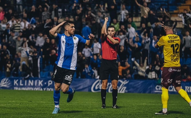 El Hércules deja escapar los primeros puntos del Rico Pérez y también el liderato (1-1)